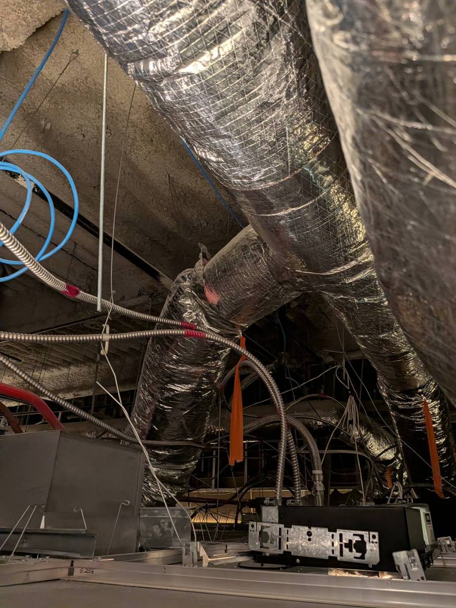 Insulated ductwork above ceiling
